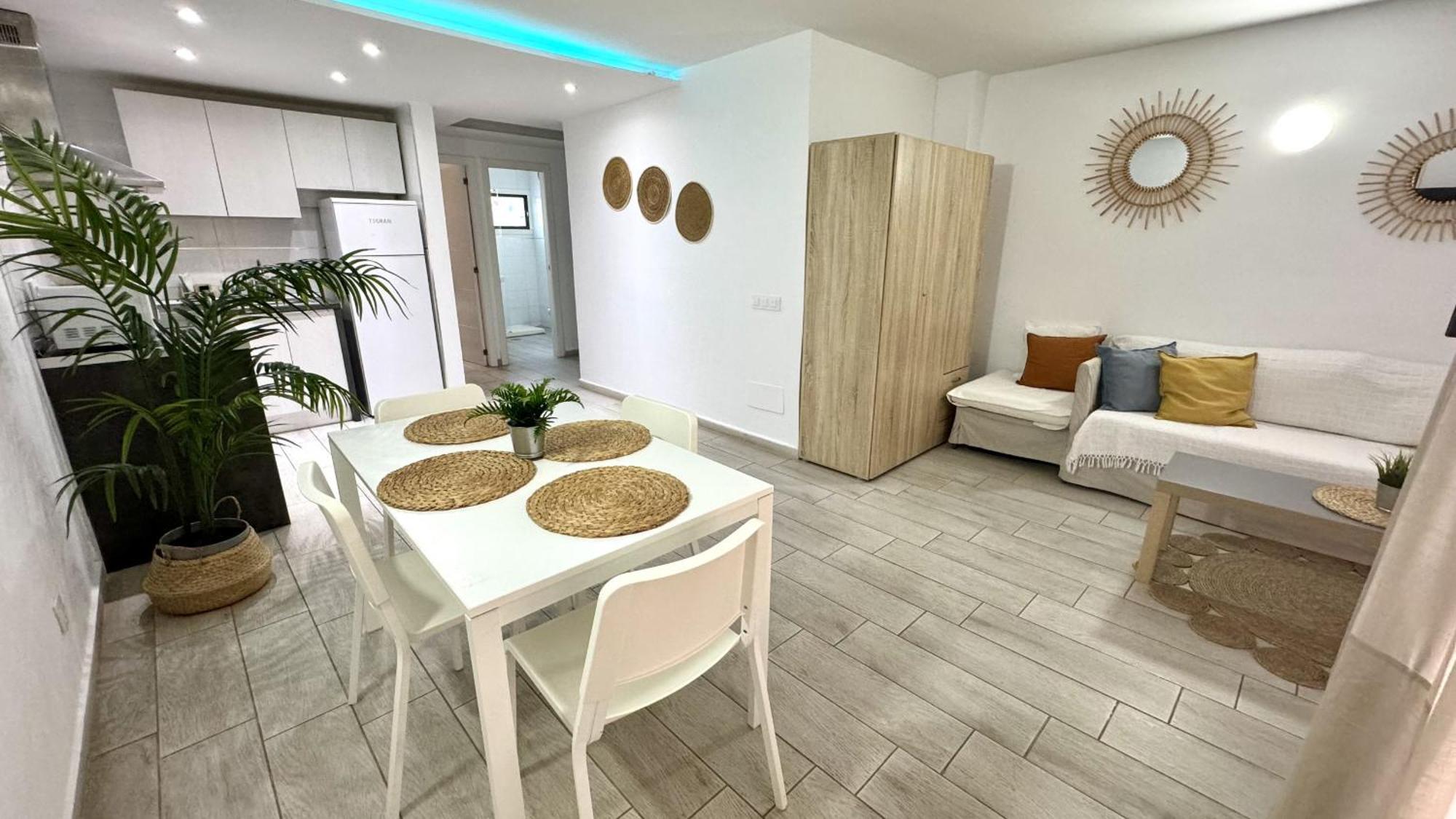 Апартаменти Sur Y Sol Junto Al Mar By Deihu Experiences Лос-Крістіанос Екстер'єр фото